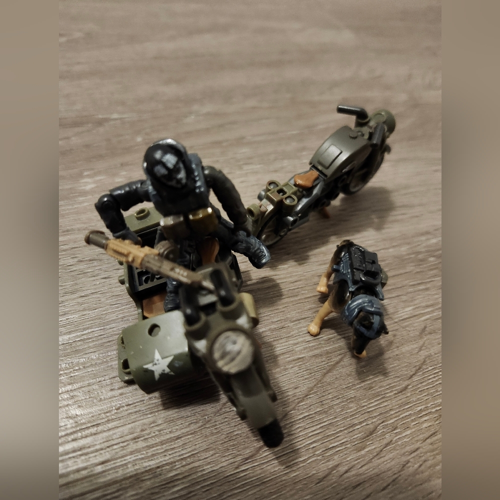 Mega Construx Call of Duty Action Figures Lot